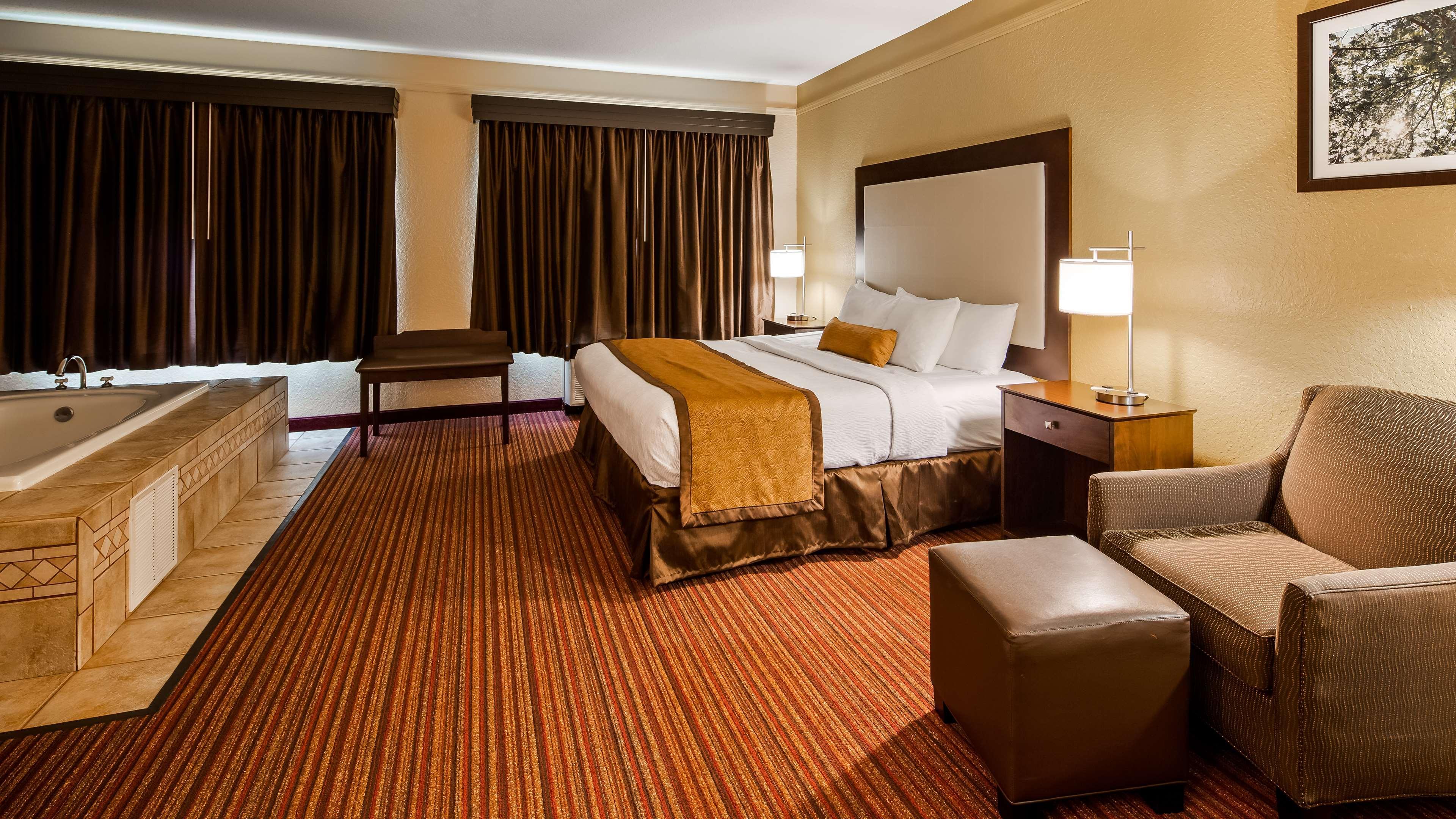Best Western Plus Strawberry Inn & Suites Knoxville Exterior foto