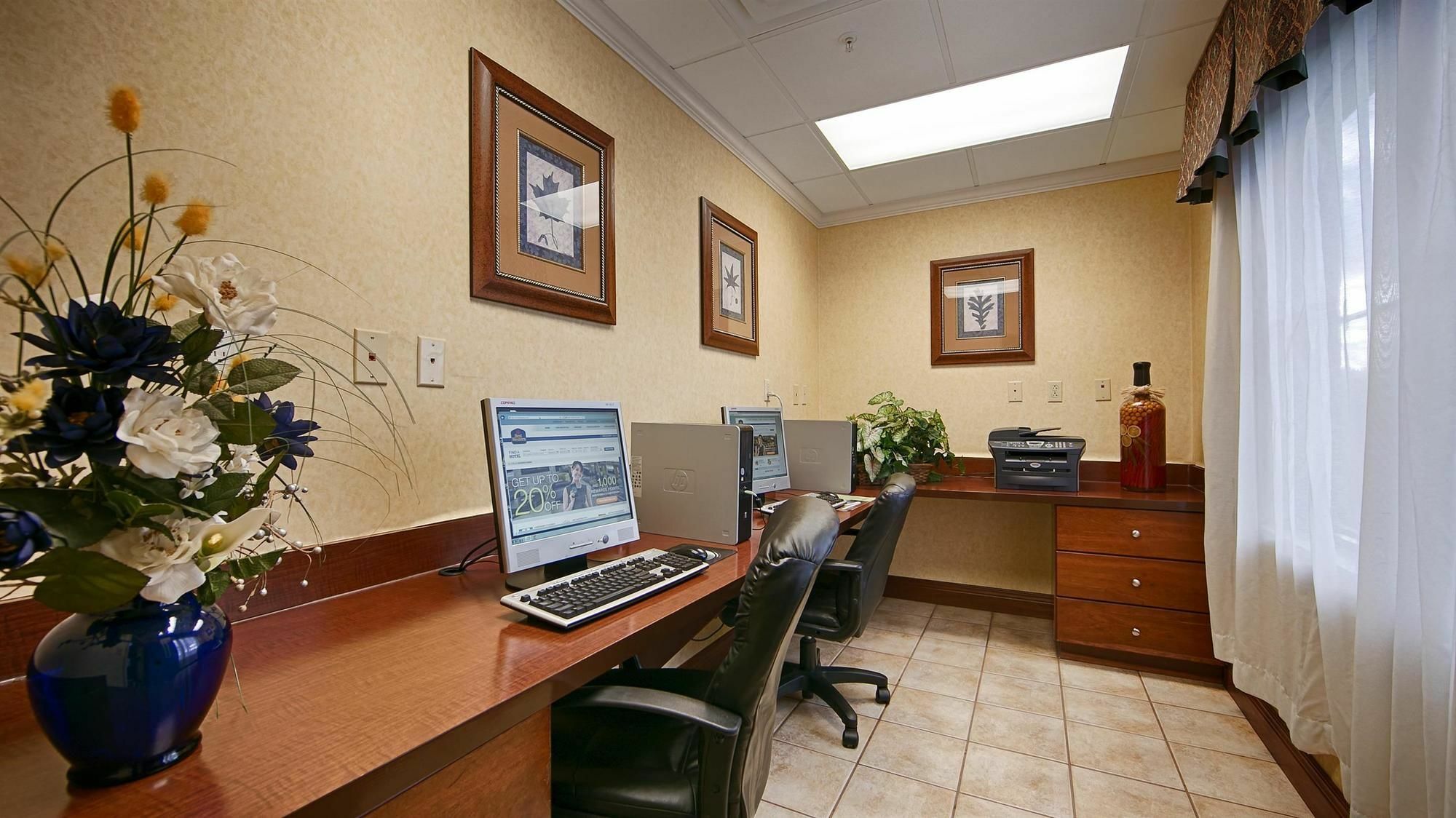 Best Western Plus Strawberry Inn & Suites Knoxville Exterior foto